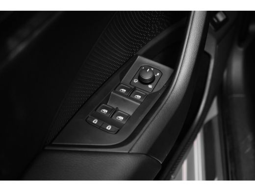 Skoda Octavia Combi Business Edition | Achteruitrijcamera | Chromen grille | Cruise control met speedlimiter ActivLease financial lease