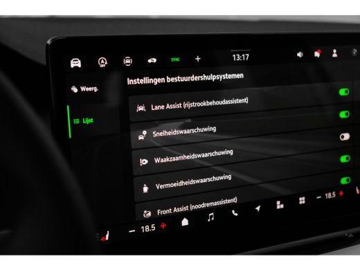 Skoda Octavia Combi Business Edition | Achteruitrijcamera | Chromen grille | Cruise control met speedlimiter ActivLease financial lease