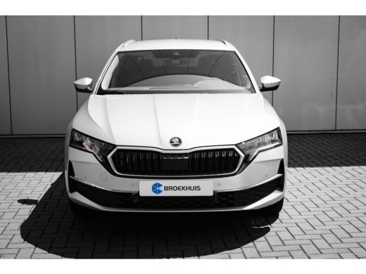 Skoda Octavia Combi Business Edition | Achteruitrijcamera | Chromen grille | Cruise control met speedlimiter ActivLease financial lease