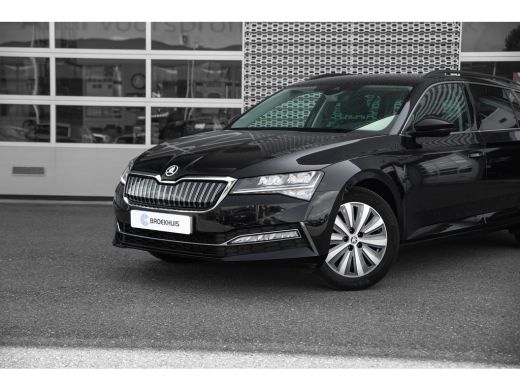 Skoda Superb Combi 1.4 TSI iV Business Edition Plus | 218 pk | Adapt. Cruise | Trekhaak | Camera | Stoel- Stuu... ActivLease financial lease