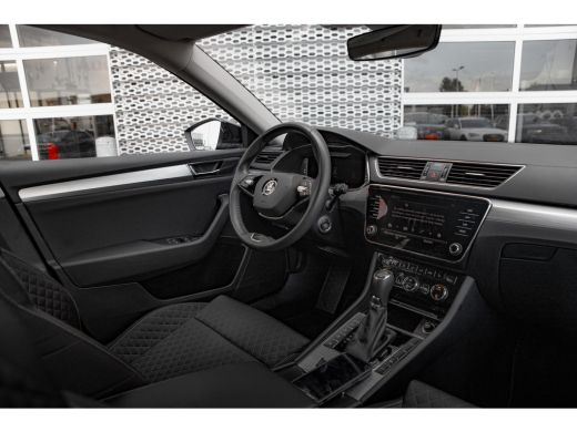 Skoda Superb Combi 1.4 TSI iV Business Edition Plus | 218 pk | Adapt. Cruise | Trekhaak | Camera | Stoel- Stuu... ActivLease financial lease