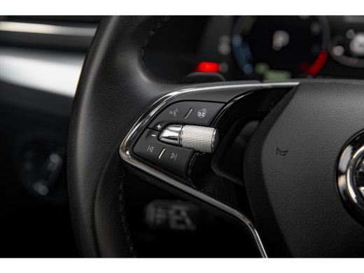 Skoda Superb Combi 1.4 TSI iV Business Edition Plus | 218 pk | Adapt. Cruise | Trekhaak | Camera | Stoel- Stuu... ActivLease financial lease