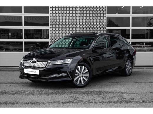 Skoda Superb Combi 1.4 TSI iV Business Edition Plus | Panoramadak | Camera | Adapt. Cruise Skoda Superb Combi 1.4 TSI iV Business Edition Plus | Panoramadak | Camera | Adapt. Cruise