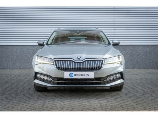 Skoda Superb Combi Škoda 1.4 TSI 218 PK DSG iV Phev L&K | Trekhaak| Camera | Leer| Electrische Stoelen | Canton| ActivLease financial lease