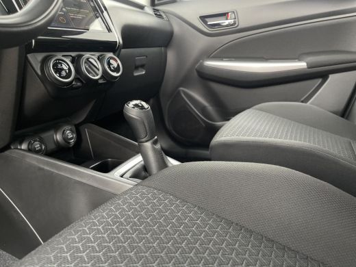Suzuki Swift 1.2 Style Smart Hybrid Climate Control | Navigatiesysteem | Verwarmbare buitenspiegels | Adaptiev... ActivLease financial lease