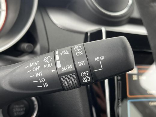 Suzuki Swift 1.2 Style Smart Hybrid Climate Control | Navigatiesysteem | Verwarmbare buitenspiegels | Adaptiev... ActivLease financial lease