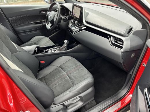 Toyota C-HR 2.0 Hybrid GR-Sport | Navigatie | Apple CarPlay/Android auto | Achteruitrijcamera | Stoelverwarmi... ActivLease financial lease