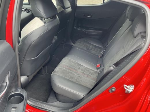 Toyota C-HR 2.0 Hybrid GR-Sport | Navigatie | Apple CarPlay/Android auto | Achteruitrijcamera | Stoelverwarmi... ActivLease financial lease