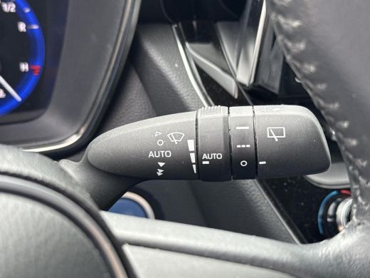 Toyota Corolla Touring Sports 1.8 Hybrid Dynamic **NAVIGATIE/ KEYLESS/ STOELVERWARMING/ 36 MAANDEN GARANTIE** ActivLease financial lease