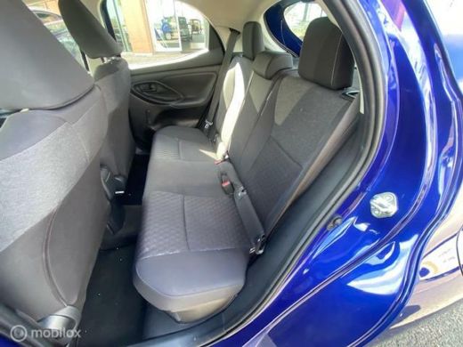 Toyota Yaris 1.5 Hybrid Automaat Trendline 5 deurs , Navigatie , Camera , Climate controle , Cruise Controle ,... ActivLease financial lease