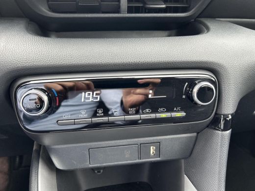 Toyota Yaris 1.5 Hybrid Comfort ActivLease financial lease