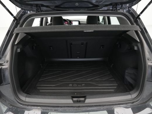 Volkswagen Golf 1.0 eTSI 110pk DSG Life Business Navigatie Stoelverwarming Acc Pdc 259 ActivLease financial lease