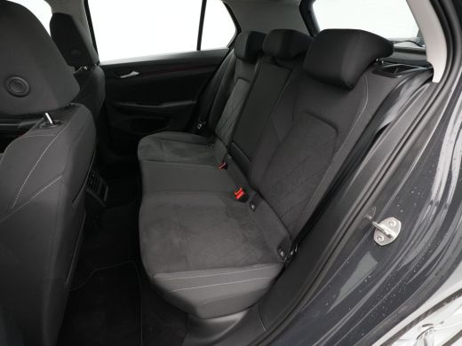 Volkswagen Golf 1.0 eTSI 110pk DSG Life Business Navigatie Stoelverwarming Acc Pdc 259 ActivLease financial lease