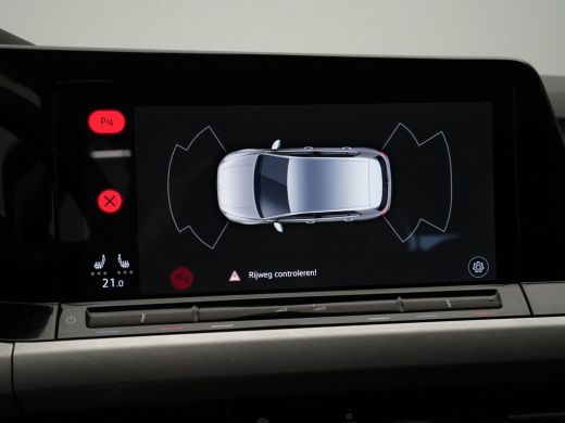 Volkswagen Golf 1.0 eTSI 110pk DSG Life Business Navigatie Stoelverwarming Acc Pdc 292 ActivLease financial lease