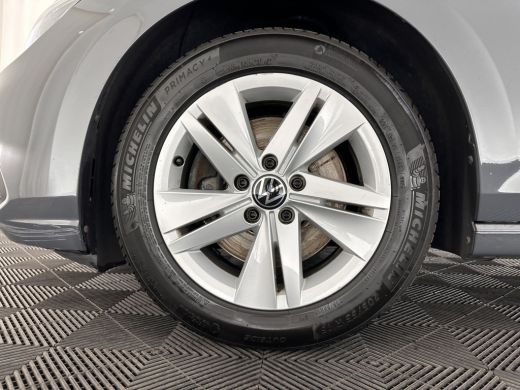 Volkswagen Golf 2.0 TDI Life Business *FULL-LED | DIGI-COCKPIT | NAVI-FULLMAP | COMFORT-SEATS | KEYLESS | DAB+ | ... ActivLease financial lease