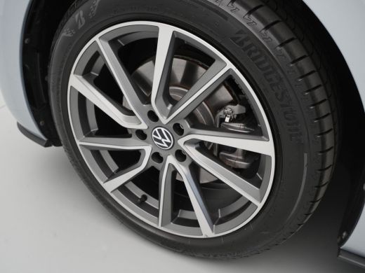 Volkswagen ID.3 Pure Oranje Edition 52 kWh 170pk Navi via app Acc Pdc Clima 245 ActivLease financial lease