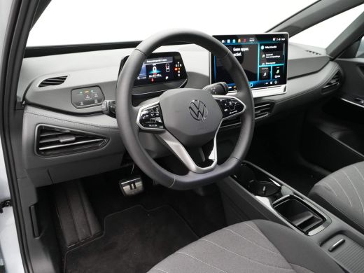 Volkswagen ID.3 Pure Oranje Edition 52 kWh 170pk Navi via app Acc Pdc Clima 245 ActivLease financial lease