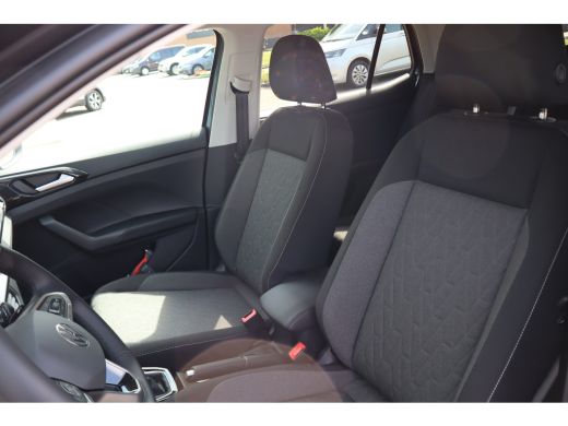 Volkswagen T-Cross Life Edition Inclusief €2000,- inruilvoordeel | 'App-Connect' draadloze smartphone integratie | A... ActivLease financial lease