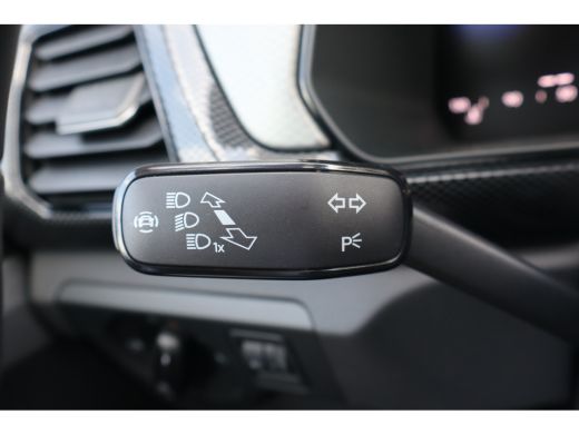 Volkswagen T-Cross Life Edition Inclusief €2000,- inruilvoordeel | 'App-Connect' draadloze smartphone integratie | A... ActivLease financial lease