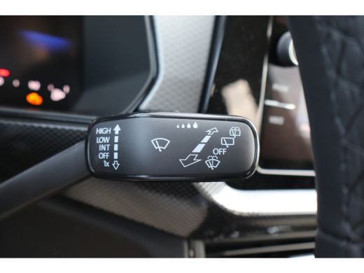Volkswagen T-Cross Life Edition Inclusief €2000,- inruilvoordeel | 'App-Connect' draadloze smartphone integratie | A... ActivLease financial lease