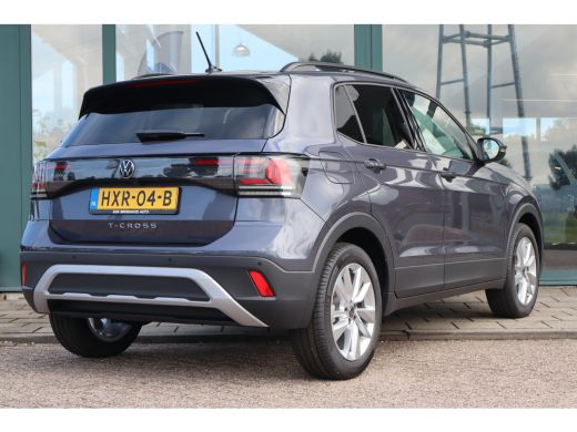 Volkswagen T-Cross Life Edition Inclusief €2000,- inruilvoordeel | 'App-Connect' draadloze smartphone integratie | A... ActivLease financial lease