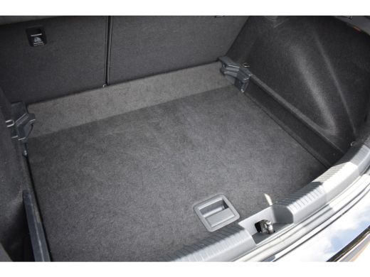 Volkswagen Taigo Life 95pk Camera | Adap.Cruise | Navi by app ActivLease financial lease