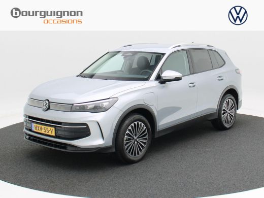 Volkswagen Tiguan 1.5 eHybrid 204 Pk Automaat Life Edition | Full LED | Trekhaak | Navigatie | Winterpakket | Camer...
