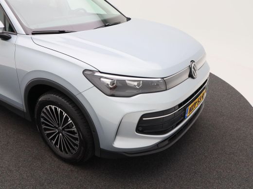 Volkswagen Tiguan 1.5 eHybrid 204 Pk Automaat Life Edition | Full LED | Trekhaak | Navigatie | Winterpakket | Camer... ActivLease financial lease