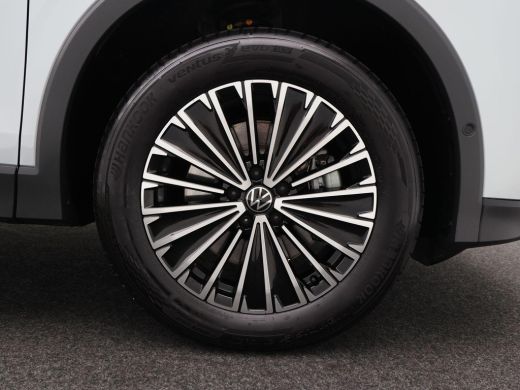 Volkswagen Tiguan 1.5 eHybrid 204 Pk Automaat Life Edition | Full LED | Trekhaak | Navigatie | Winterpakket | Camer... ActivLease financial lease