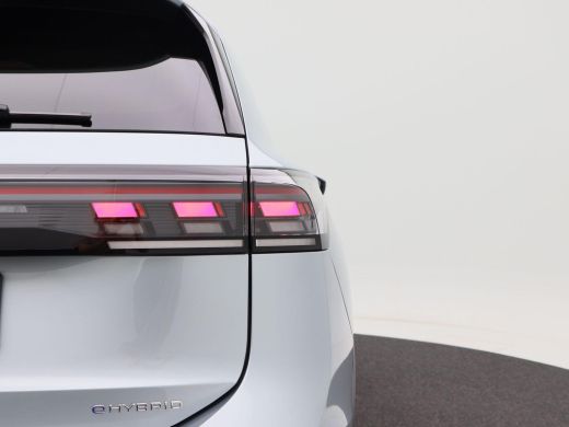 Volkswagen Tiguan 1.5 eHybrid 204 Pk Automaat Life Edition | Full LED | Trekhaak | Navigatie | Winterpakket | Camer... ActivLease financial lease
