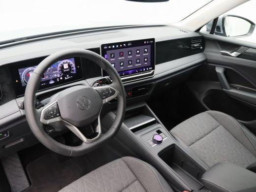 Volkswagen Tiguan 1.5 eHybrid 204 Pk Automaat Life Edition | Full LED | Trekhaak | Navigatie | Winterpakket | Camer... ActivLease financial lease