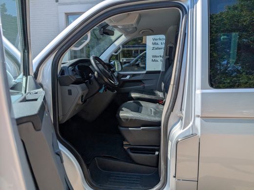 Volkswagen Transporter 2.0 TDI 200pk DSG L2H1 30 Dubbel Cabine Bulli 200pk | Virtual Cockpit | Adaptive Cruise | Leder |... ActivLease financial lease