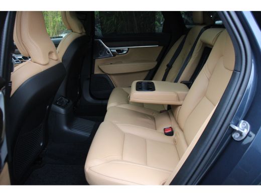 Volvo  V90 2.0 T8 Plug-in hybrid AWD Ultra Dark Executive Edition | Luchtvering | Bowers&Wilkins | Massage |... ActivLease financial lease