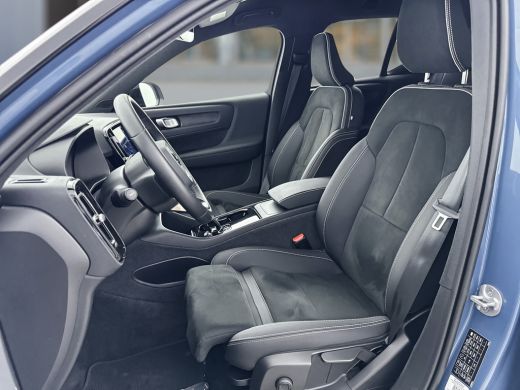 Volvo  XC40 Single Motor Extended Range Core 82 kWh | Leder/Nubuck | Trekhaak | Stoel/stuurverwarming | Warmt... ActivLease financial lease