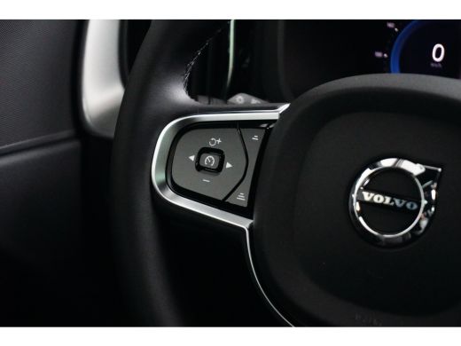 Volvo  XC60 T6 AWD Plus Dark Contourstoelen | 19" all season | Trekhaak |  Gelaagde zijruiten ActivLease financial lease