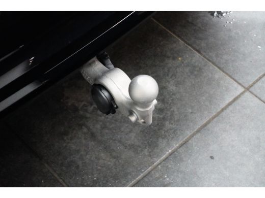 Volvo  XC60 T6 AWD Plus Dark Contourstoelen | 19" all season | Trekhaak |  Gelaagde zijruiten ActivLease financial lease
