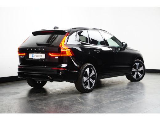 Volvo  XC60 T6 AWD Plus Dark Contourstoelen | 19" all season | Trekhaak |  Gelaagde zijruiten ActivLease financial lease