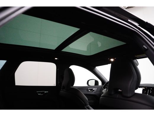 Volvo  XC60 T6 AWD Plus Dark Contourstoelen | 19" all season | Trekhaak |  Gelaagde zijruiten ActivLease financial lease