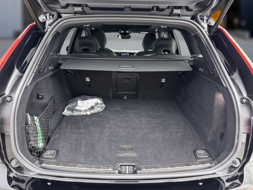 Volvo  XC60 T8 Recharge AWD Plus Black Edition | 21" | Head-up | Harman Kardon | 360 Camera | Panoramadak | E... ActivLease financial lease