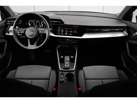 Audi A3 Sportback 30 TFSI advanced edition Achteruitrijcamera | Cruise control | LED-koplampen | Stoelver... ActivLease financial lease