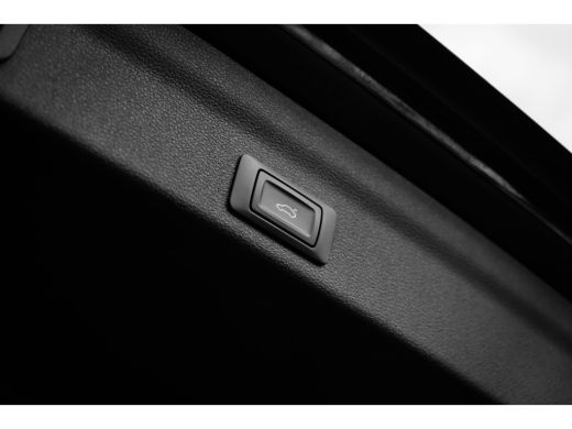 Audi A6 Avant 40 TFSI S edition Competition Elek. stoelen | Camera achter | Sfeerverlichting | Adaptieve ... ActivLease financial lease