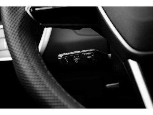 Audi A6 Avant 40 TFSI S edition Competition Elek. stoelen | Camera achter | Sfeerverlichting | Adaptieve ... ActivLease financial lease