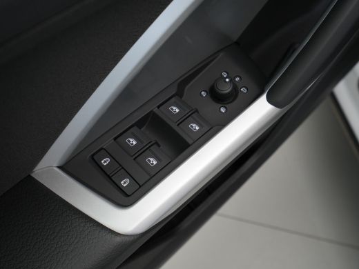 Audi Q3 45 TFSI e 245 pk S-Tronic edition Navi, Camera, Stoelverwarming 58 ActivLease financial lease