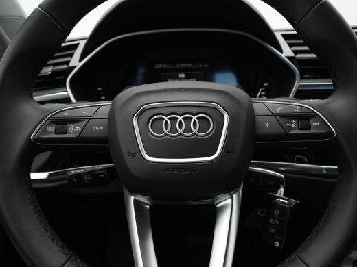 Audi Q3 45 TFSI e 245 pk S-Tronic edition Navi, Camera, Stoelverwarming 58 ActivLease financial lease