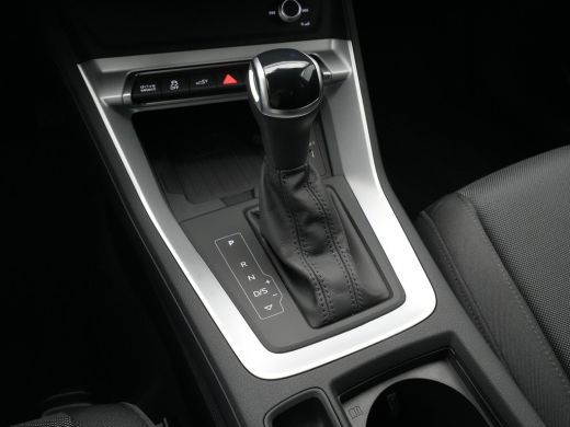 Audi Q3 45 TFSI e 245 pk S-Tronic edition Navi, Camera, Stoelverwarming 58 ActivLease financial lease