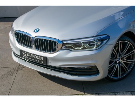 BMW 5 Serie Touring 520i High Executive Edition -Trekhaak-20"-DAB-Leder- ActivLease financial lease