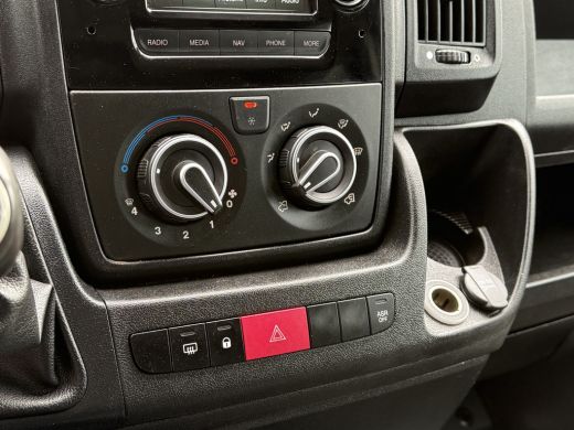 Citroën Jumper 2.2 HDI 131 PK ZWAAR / L2H2 / 1e EIG. / 7-PERS DUBBELE CABINE / AIRCO / 3 TONS TREKHAAK / CAMERA ... ActivLease financial lease