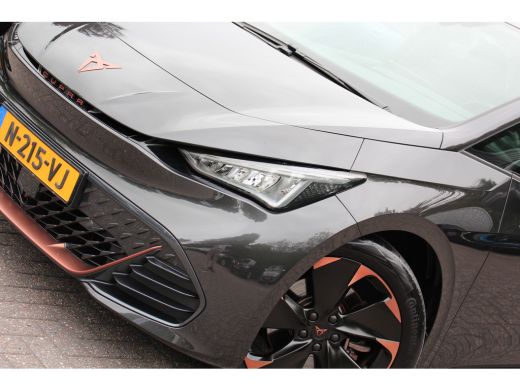 CUPRA Born Performance One 62 kWh | 1 EIGENAAR! | NL-AUTO! | MASSAGE STOEL | STOELVERWARMING | BLIS | DEALER... ActivLease financial lease