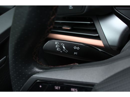 CUPRA Born Performance One 62 kWh | 1 EIGENAAR! | NL-AUTO! | MASSAGE STOEL | STOELVERWARMING | BLIS | DEALER... ActivLease financial lease