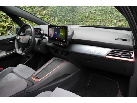 CUPRA Born Performance One 62 kWh | 1 EIGENAAR! | NL-AUTO! | MASSAGE STOEL | STOELVERWARMING | BLIS | DEALER... ActivLease financial lease